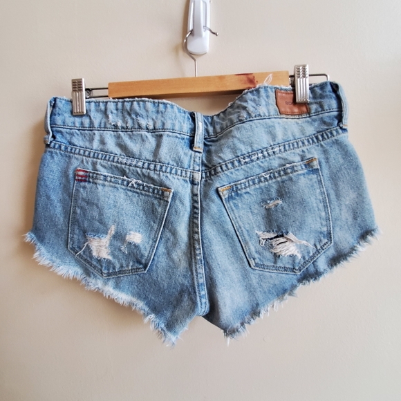 BDG Urban Outfitters Dolphin Low-Rise Denim Short 25W - Picture 3 of 7